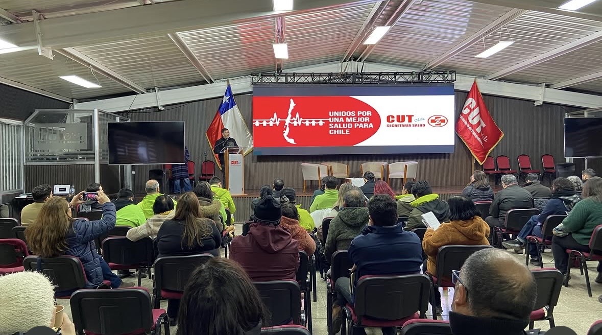 Directiva participa en Encuentro por la Salud Pública convocado en la CUT